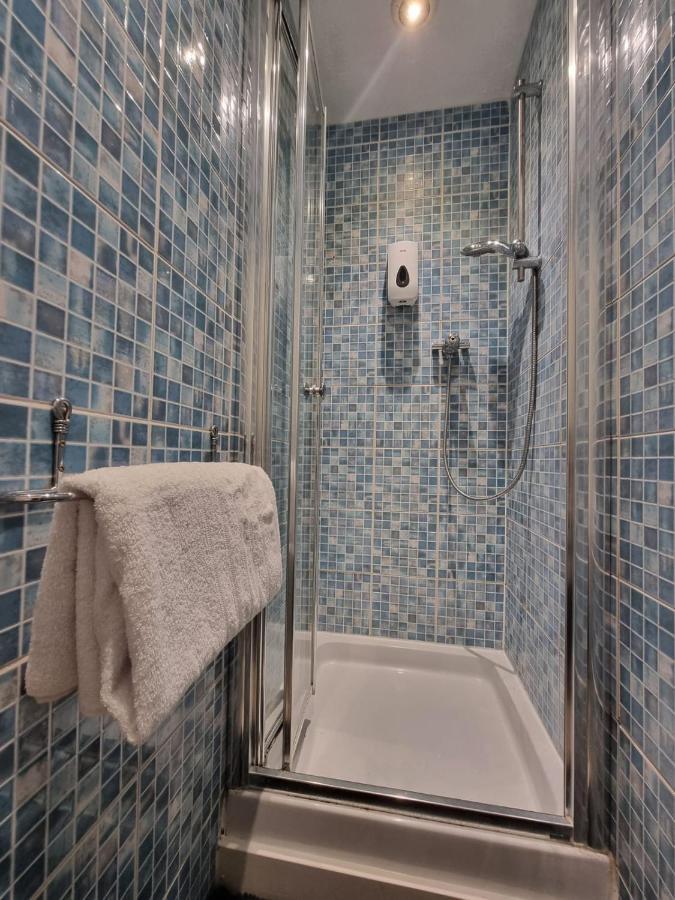 Private Rooms バース エクステリア 写真